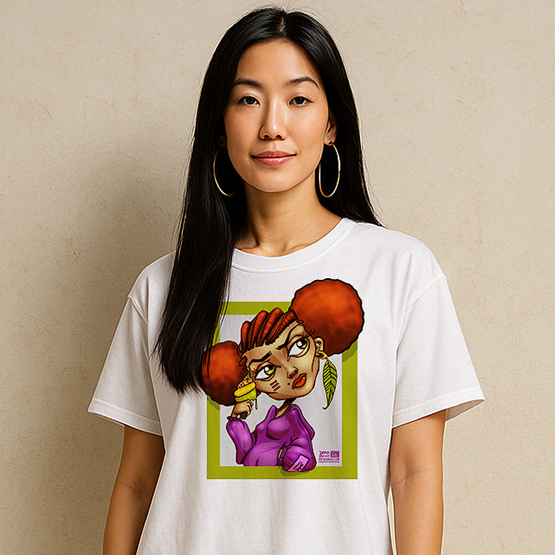 T-Shirt / Cream Queen